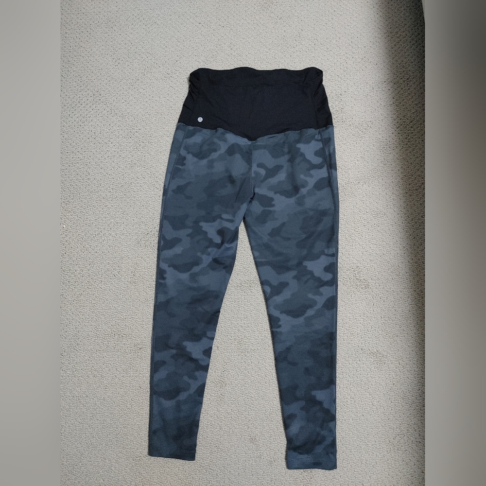 Zella Maternity 7/8 Black and Gray Camouflage Leggings - Picture 2 of 5